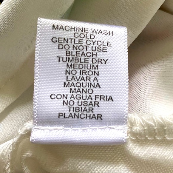 LOVE TREE FLIRTY FLORAL PRINT 3/4 SLEEVE ROMPER SIZE MEDIUM 🌟EUC🌟 - Picture 14 of 16